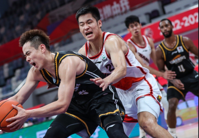 人队关键时刻强力发挥，淘汰对手跻身下一轮的简单介绍