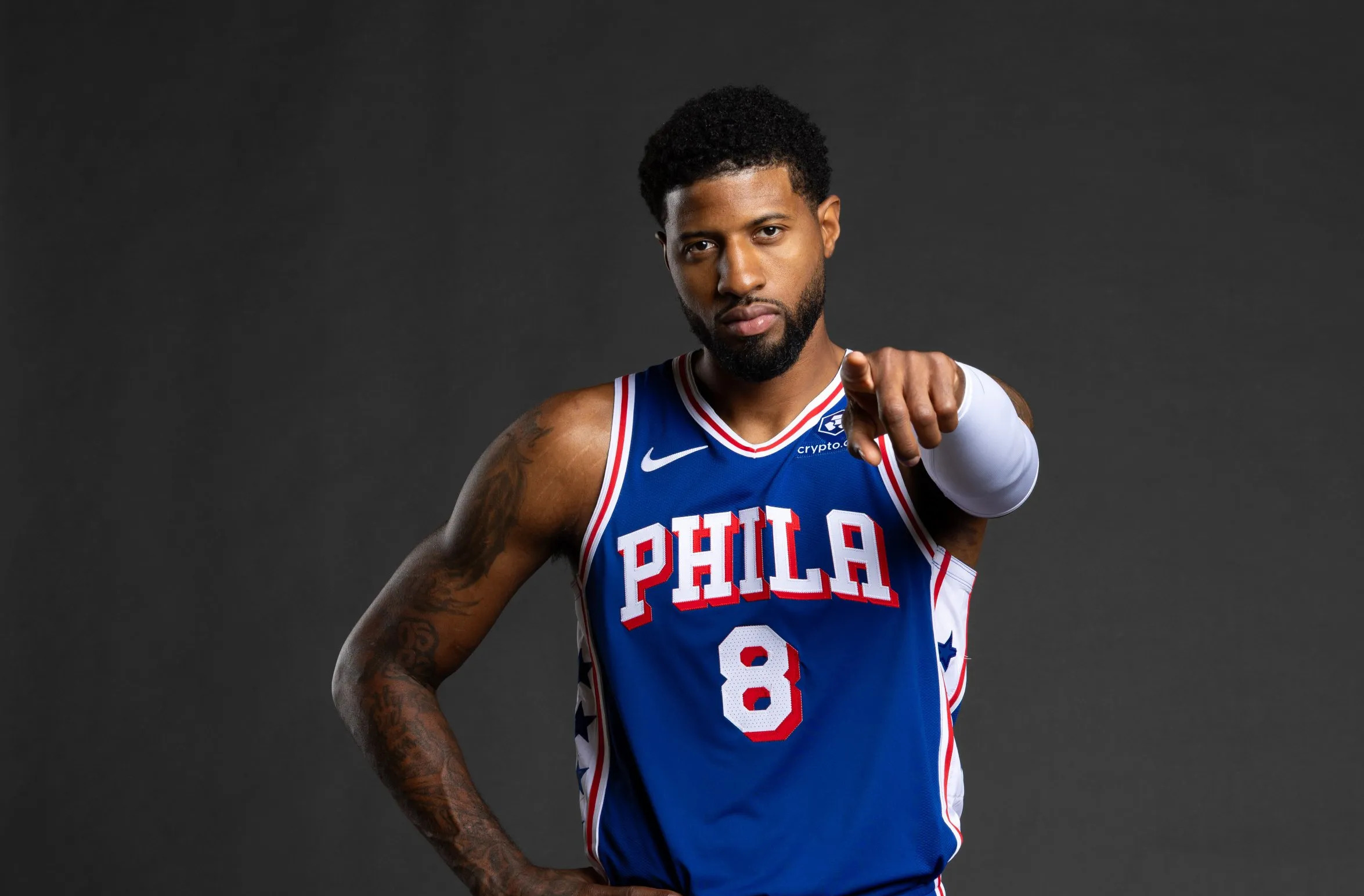 包含热火老将伤情不明，球队备战遇到困难的词条