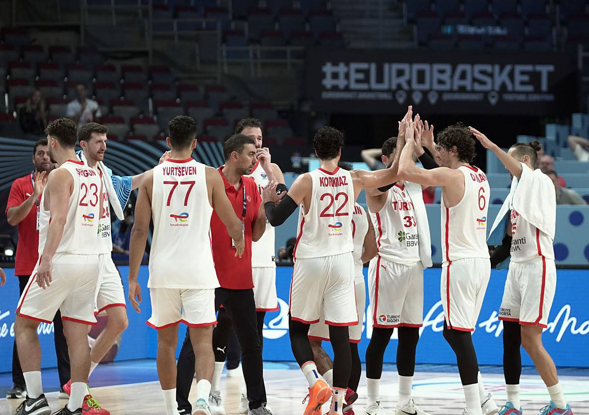 塞尔维亚队突破重围，以胜利晋级