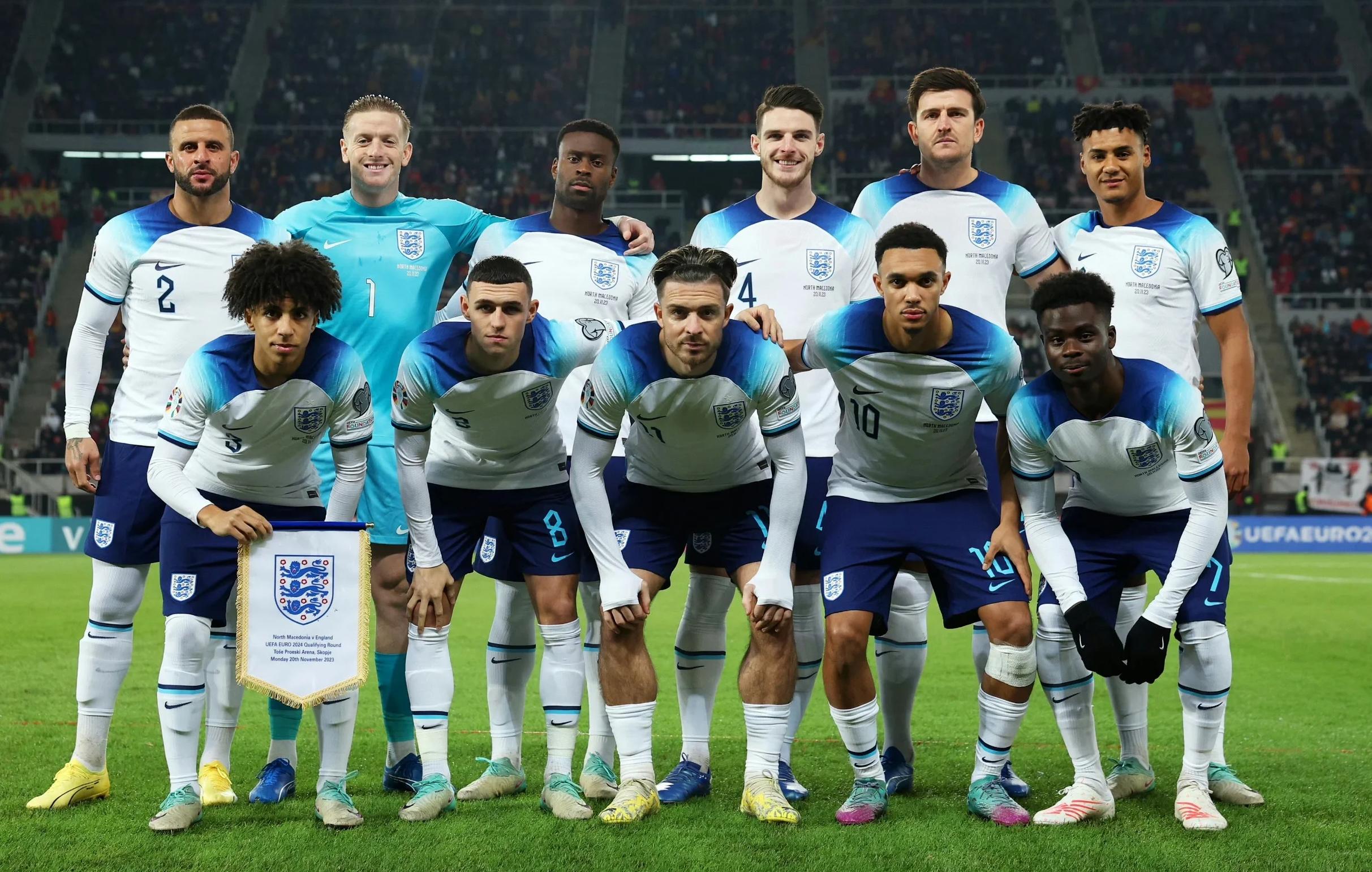 英格兰队遭遇平局，面临晋级困境