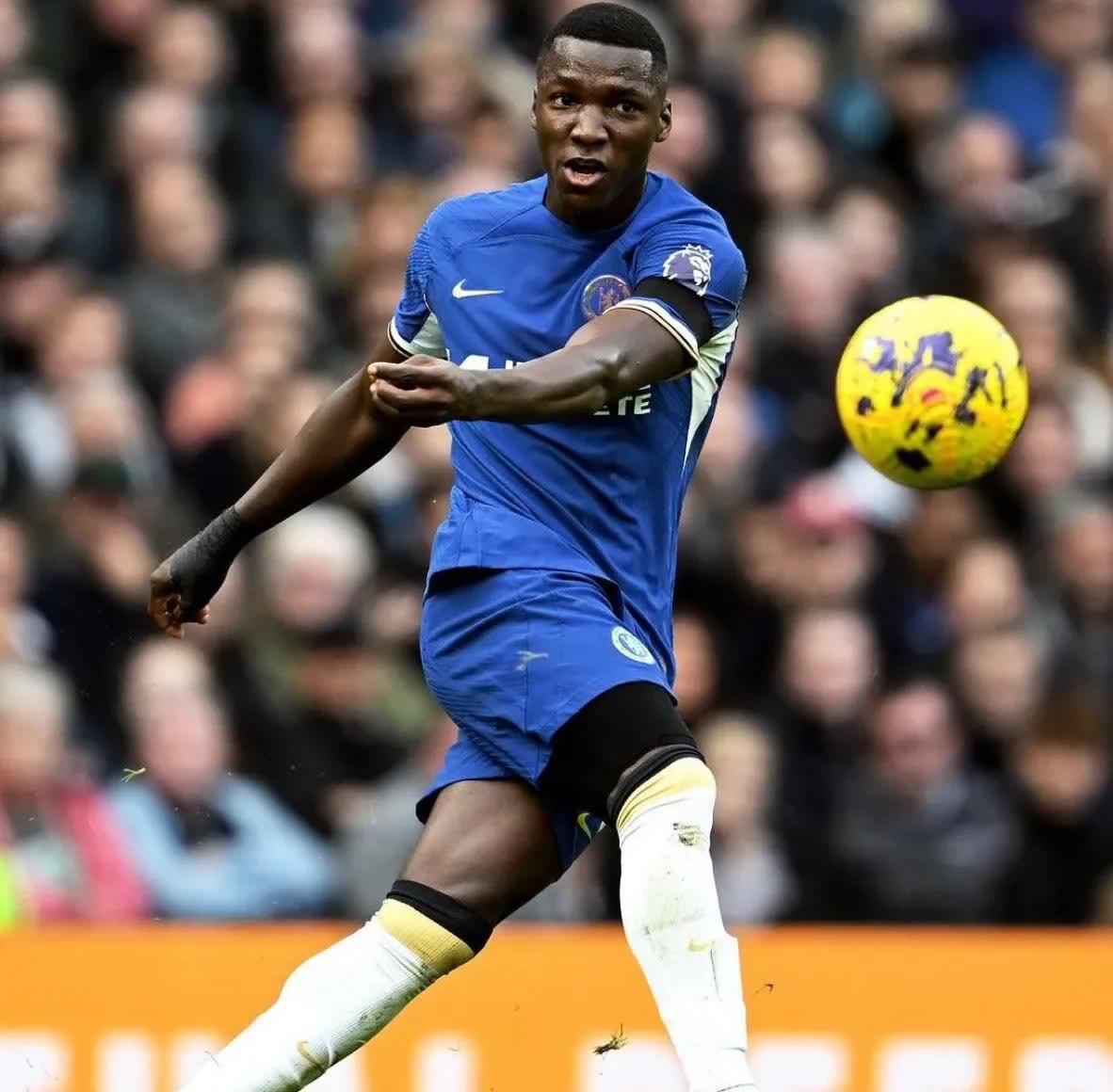 包含富勒姆客场全取三分，提升保级希望的词条