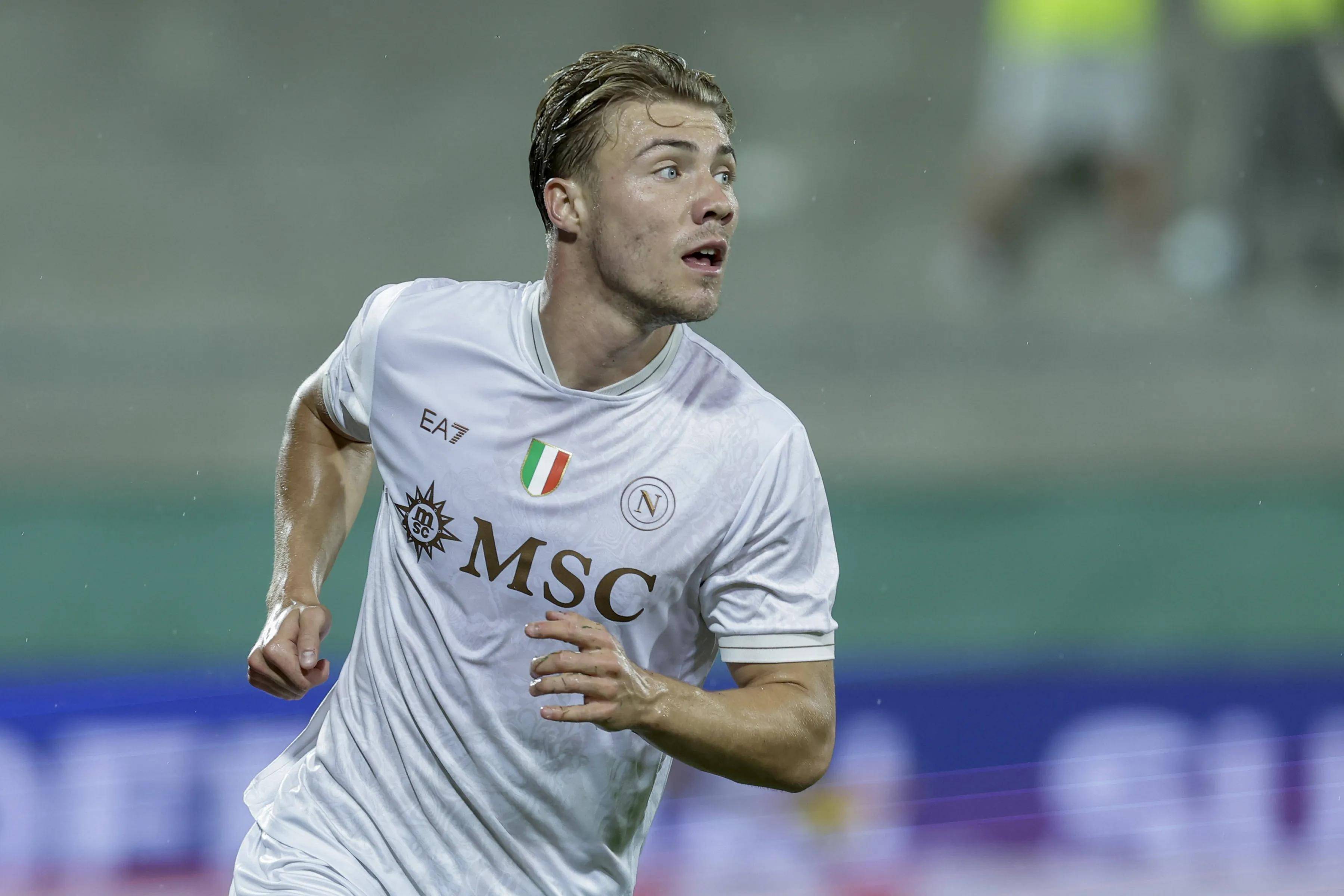 关于阿森纳绝杀摩洛哥，德布劳内关键制胜的信息