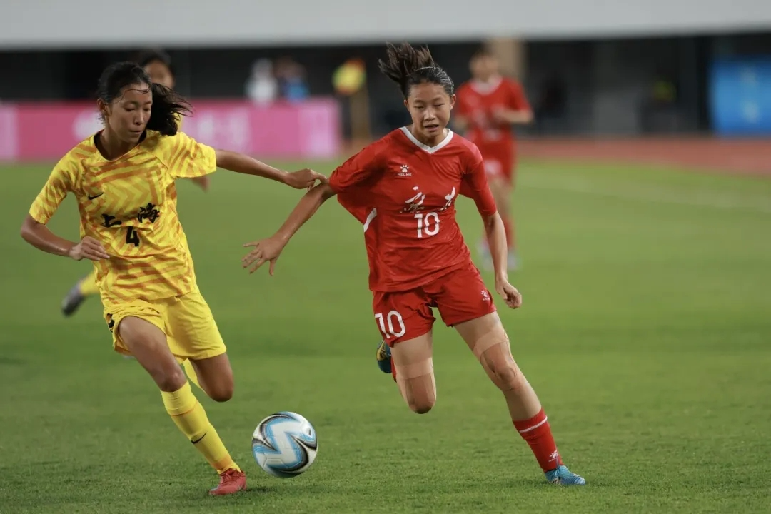 国家女足全力备战，决心夺取比赛胜利！