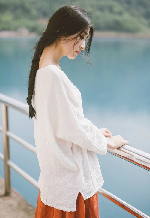 塔图姆关键时刻一剑封喉,勇士团队火力击溃雄鹿,东西部同日上演关键先生对决