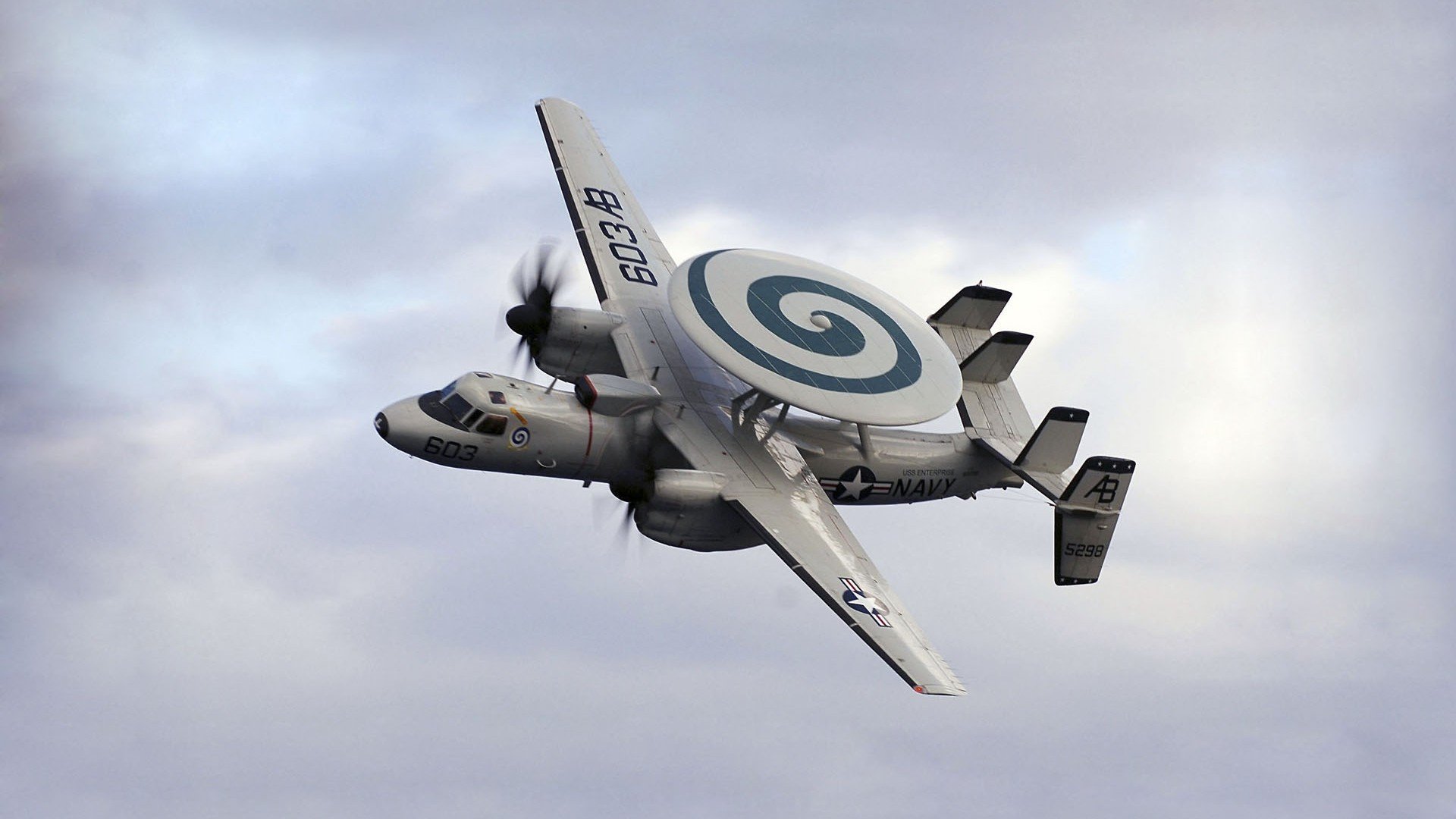 冷门之夜，从意甲圣西罗到深圳大运，爆冷如何改写体育叙事？