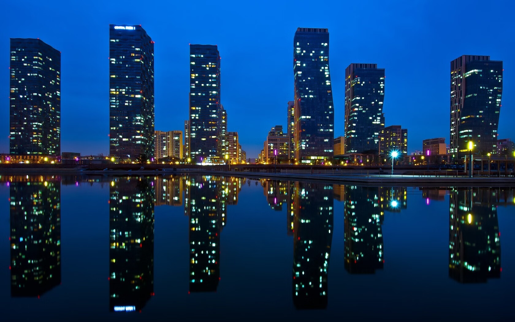 东决关键战之夜，锡安狂轰42+15+8！一己之力撕裂绿军铁桶阵